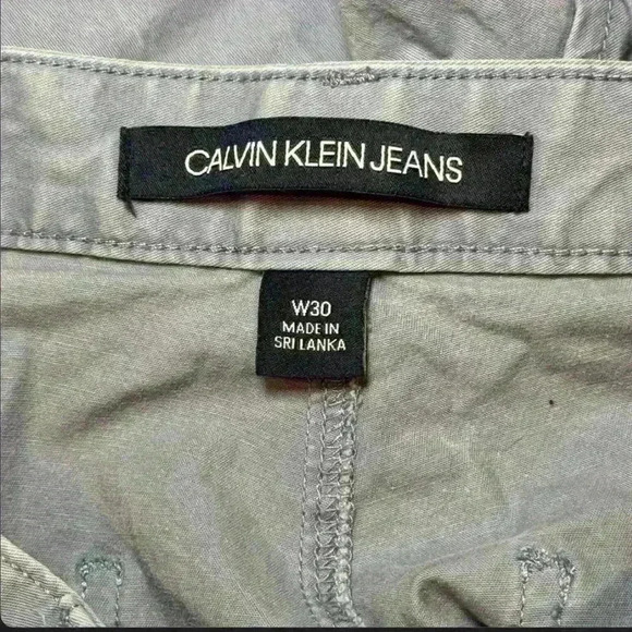 Calvin Klein - stone blue flat front khaki shorts- mens size 30 - Picture 5 of 5